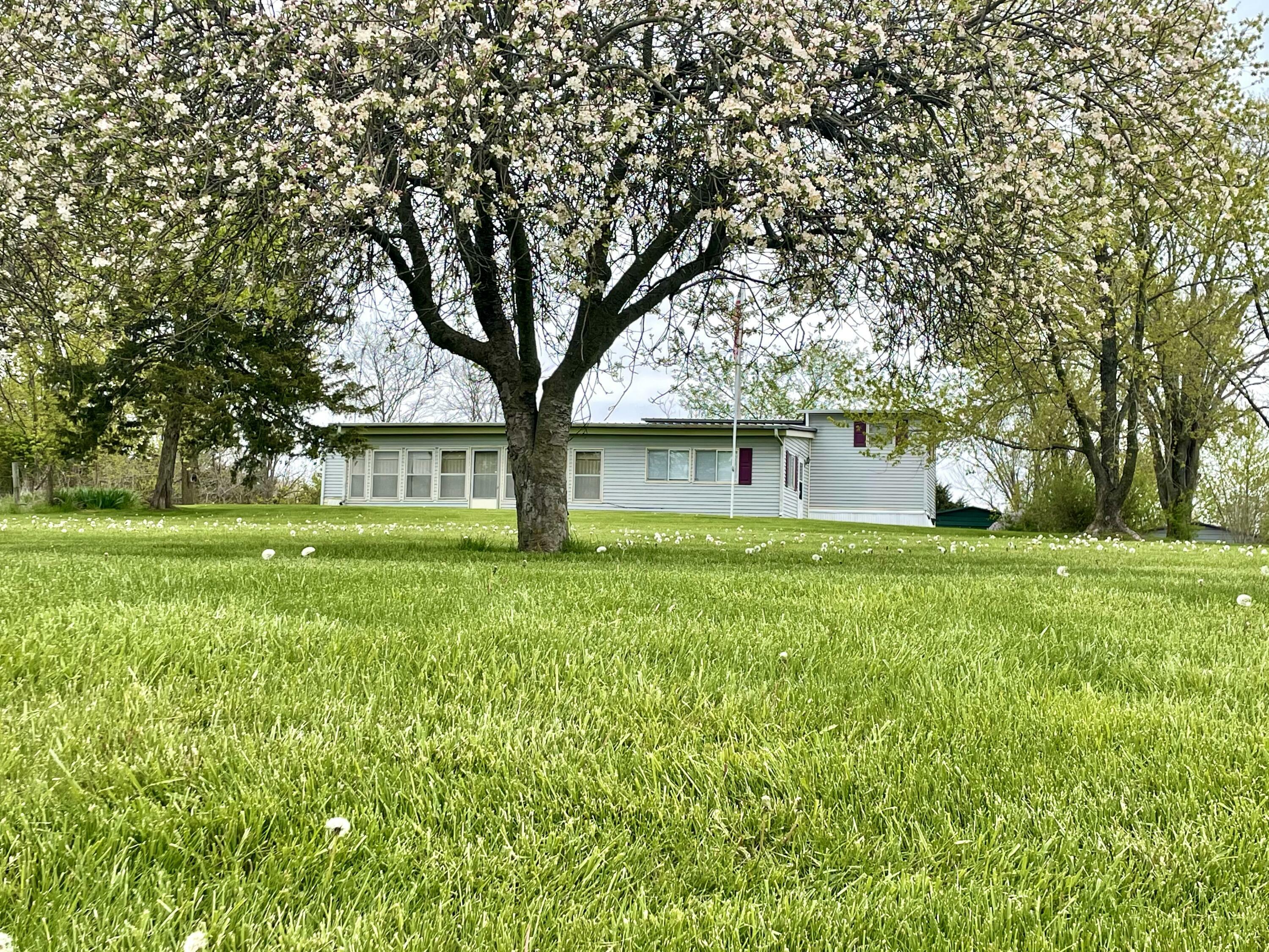 Property Photo:  9194 County Road 435  MO 65251 