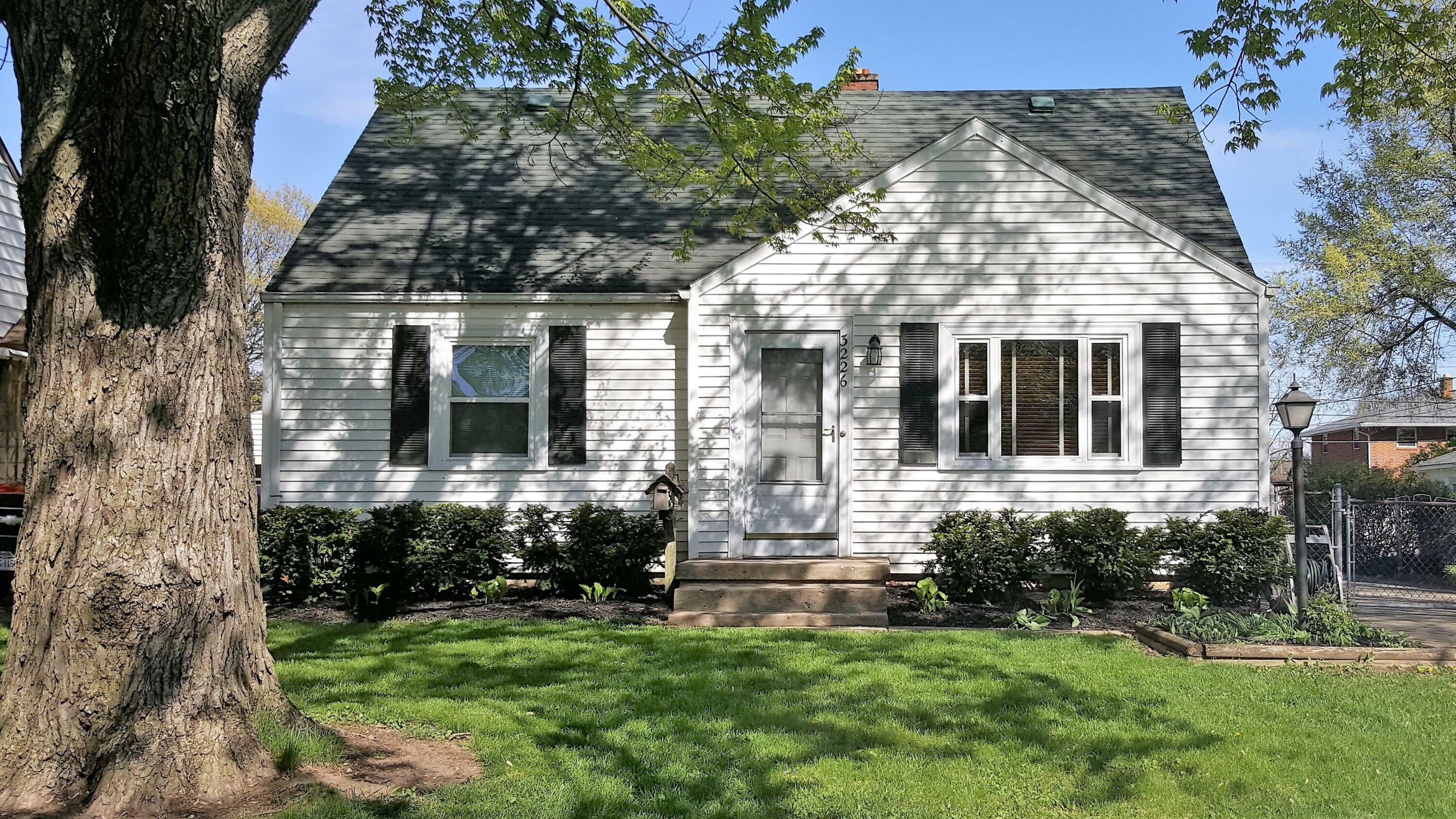 Property Photo: 3226 Medina Avenue OH 43224