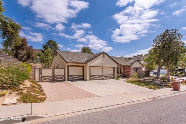 Property Photo:  1808 Gallop Court  CA 93065 