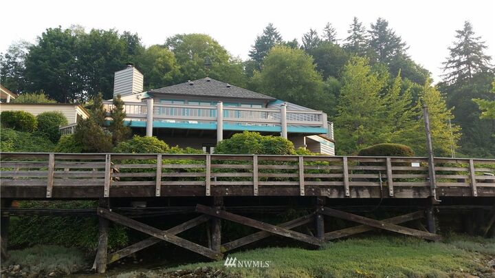 Property Photo: 3901 Harborview Drive C-16 WA 98332