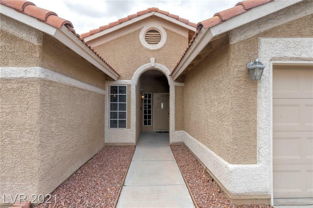 Property Photo: 6577 Goldensun Court NV 89108
