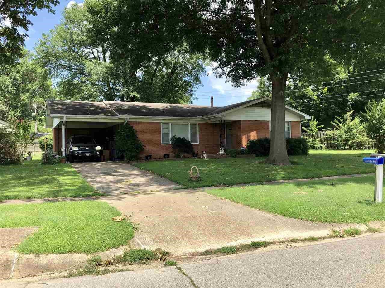 Property Photo: 712 Crest Drive AR 72401