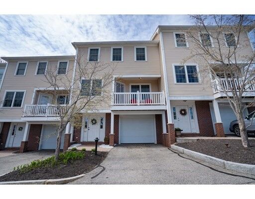 Property Photo:  15 Currier St 2  MA 01913 