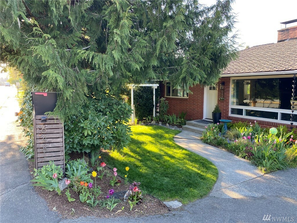 Property Photo:  648 S 160th St  WA 98148 