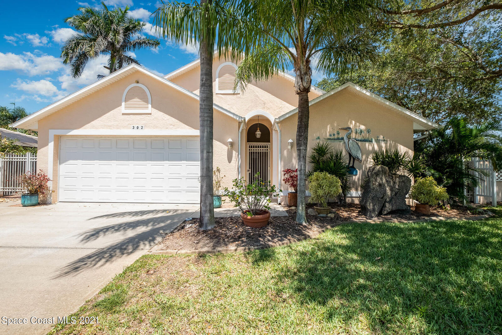 Property Photo: 302 E Central Boulevard FL 32920