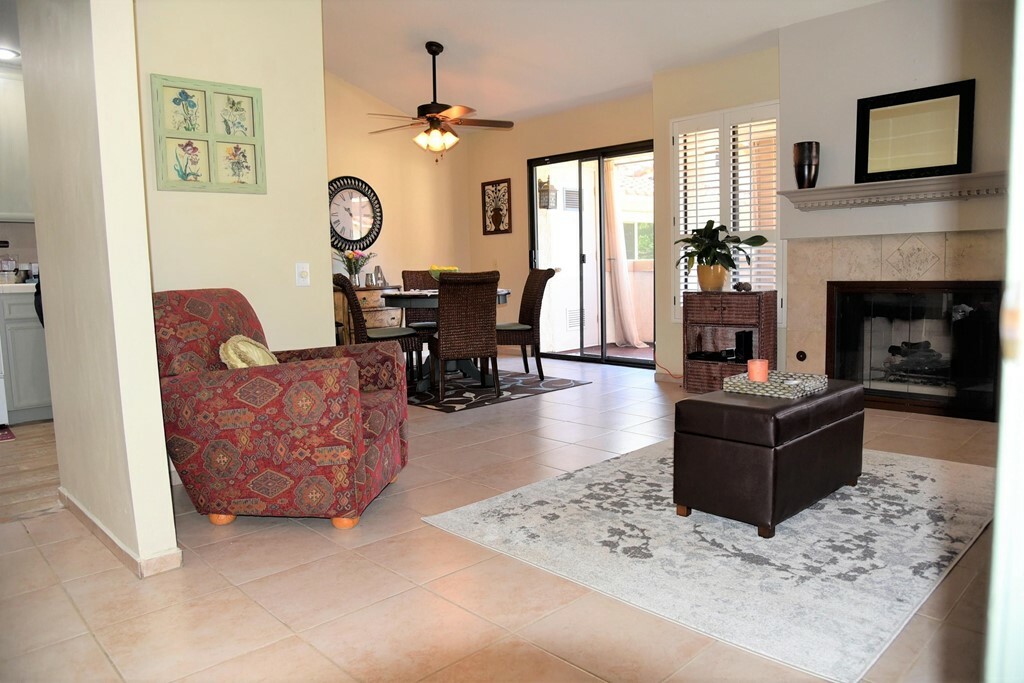 Property Photo:  942 Lupine Hills Drive 43  CA 92081 