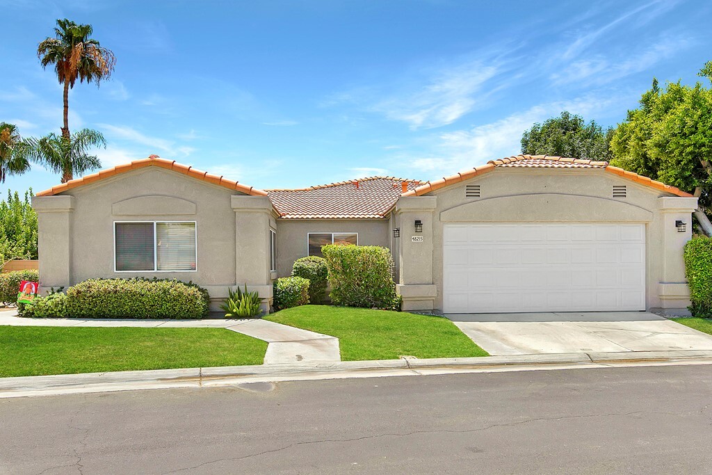 Property Photo:  48215 Calle Florista  CA 92253 