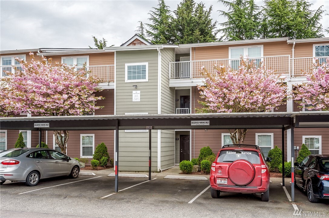 Property Photo: 9917 Holly Dr B210 WA 98204