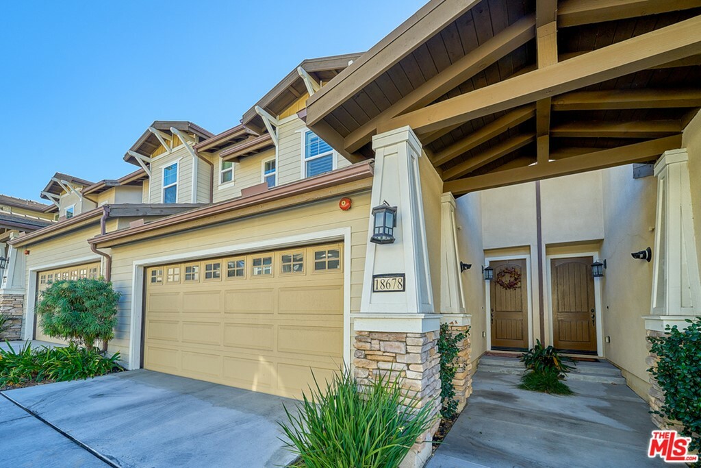 Property Photo:  18678 Putting Green Drive  CA 92886 