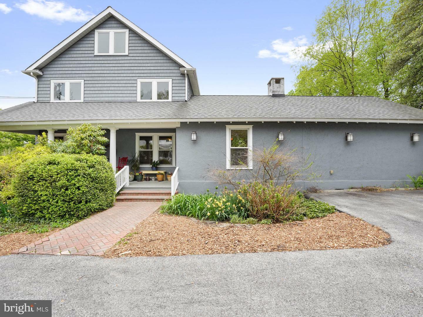 Property Photo: 850 Orchard Avenue PA 19382
