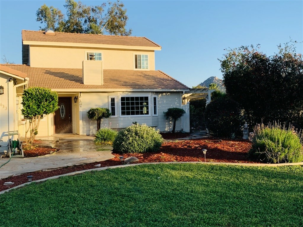 Property Photo: 23633 Scarbery Way CA 92065