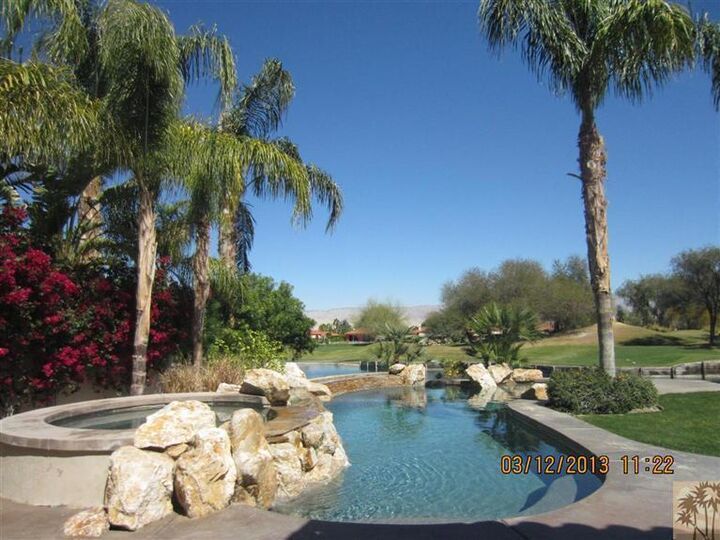 Property Photo:  
