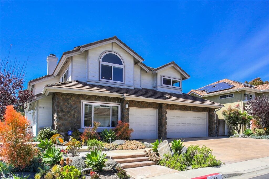 Property Photo: 1164 Quail Gardens Ct CA 92024