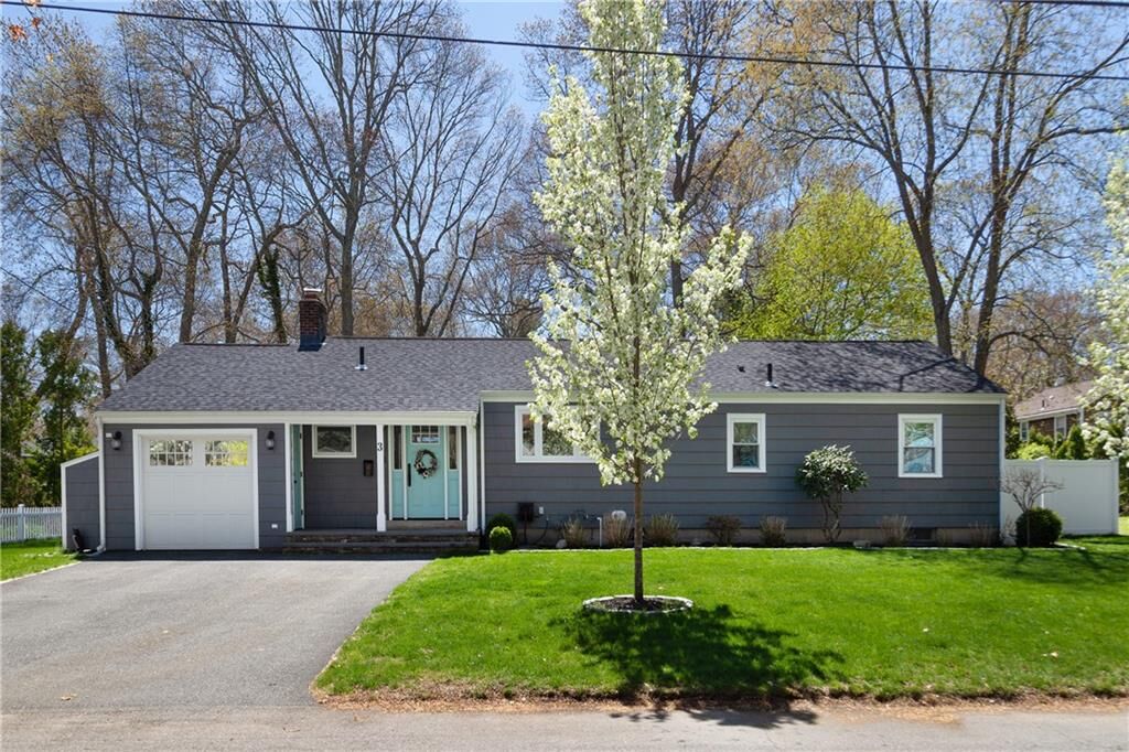 Property Photo:  3 Wedgewood Lane  RI 02806 