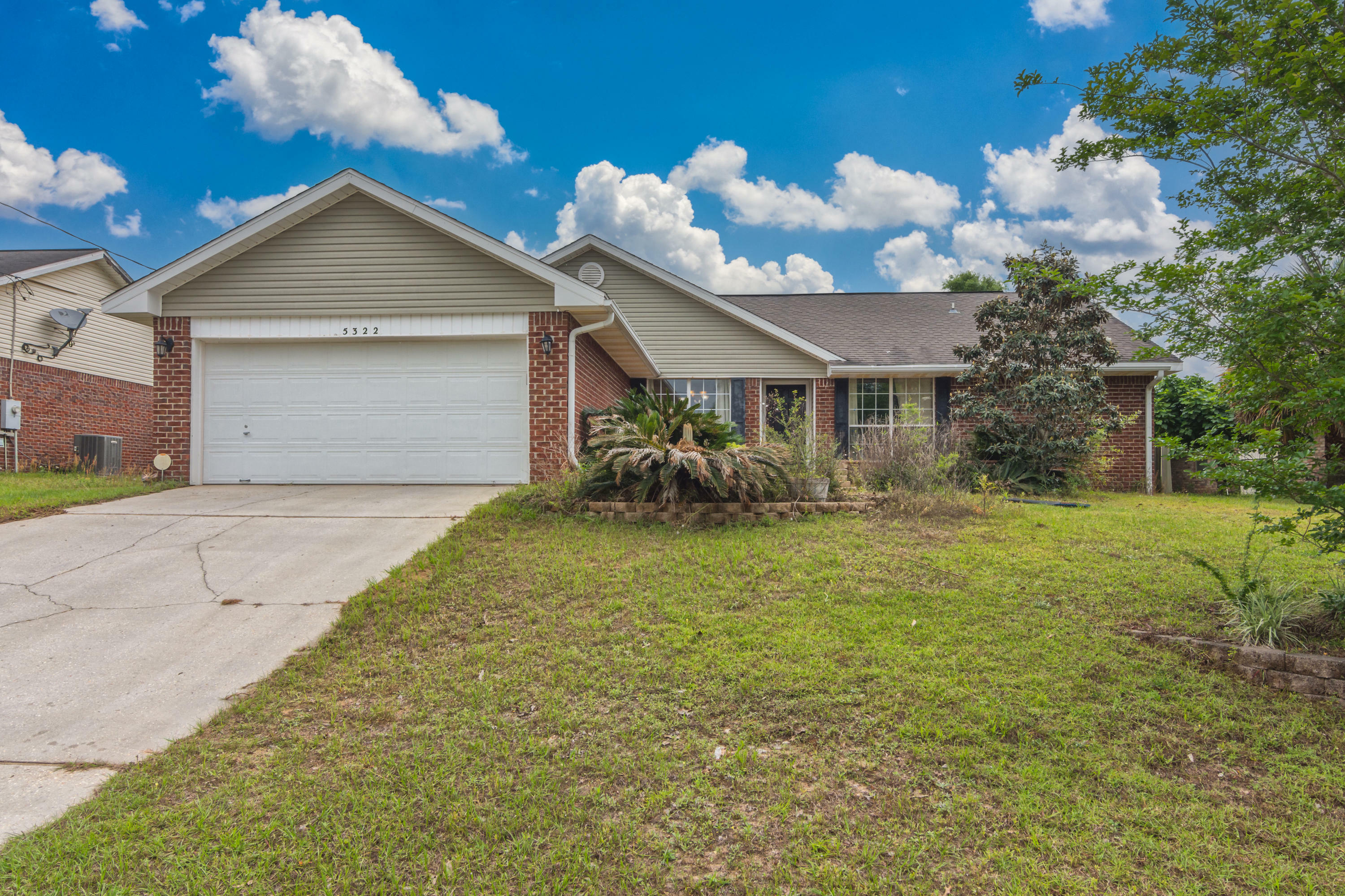 Property Photo:  5322 Whitney Court  FL 32536 