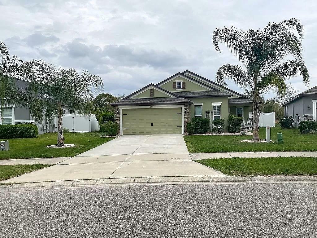 Property Photo:  1016 Kellogg Drive  FL 32778 