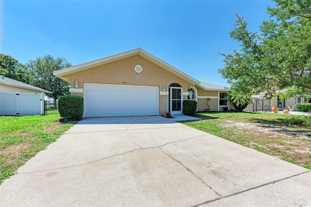 Property Photo:  6014 66th Street Circle E  FL 34221 