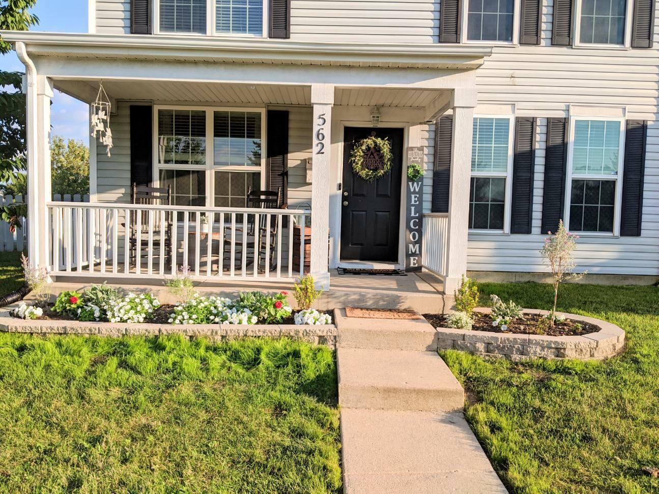 Property Photo: 562 Four Seasons Boulevard IL 60504