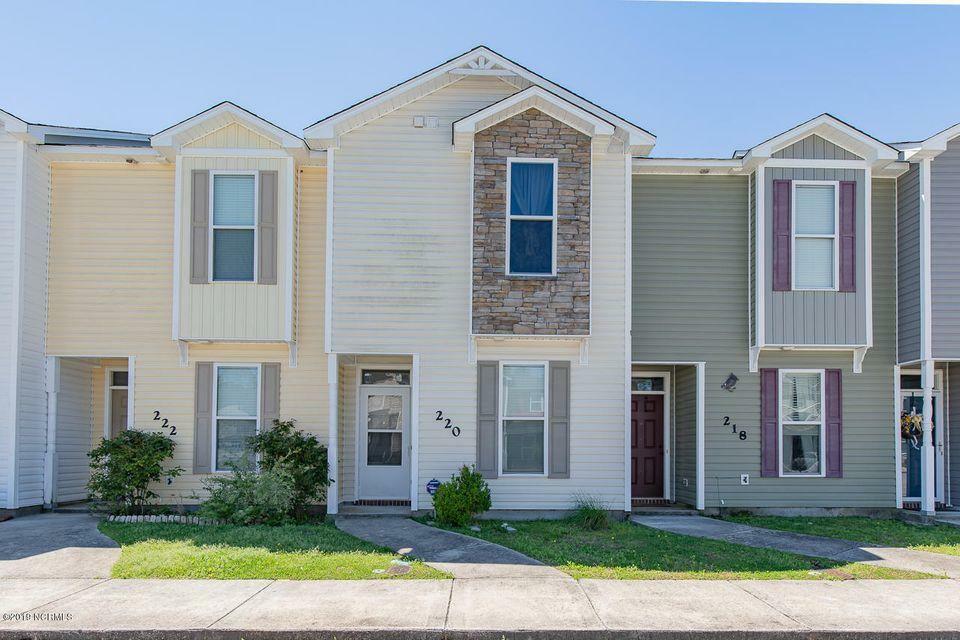Property Photo: 220 Glenhaven Lane NC 28546