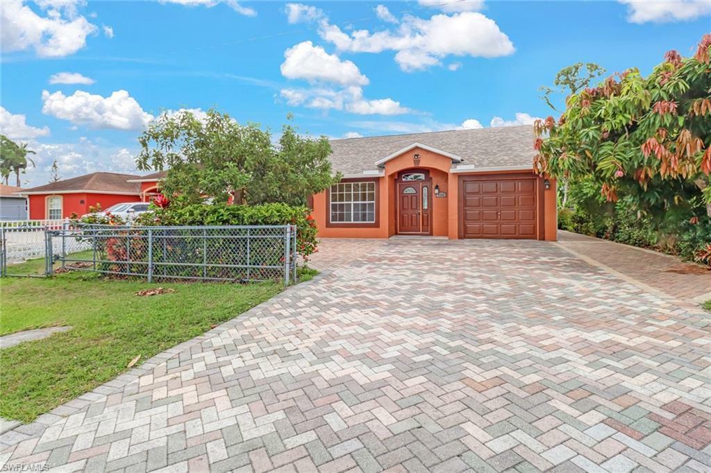 Property Photo:  5306 Jennings St  FL 34113 