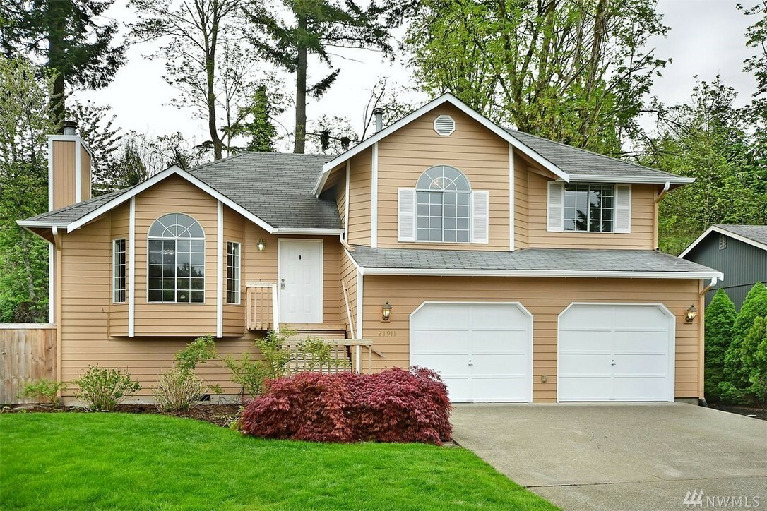 Property Photo:  21911 SE 239th St  WA 98038 