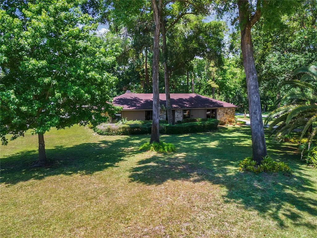 Property Photo:  1810 Crown Point Woods Circle  FL 34761 