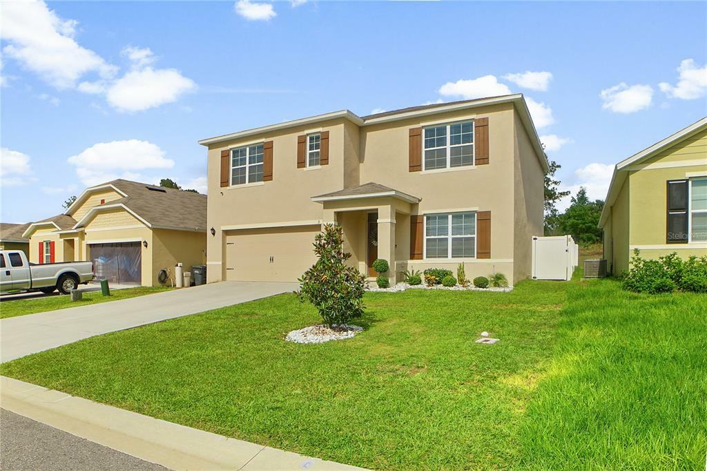 Property Photo:  953 Shady Tree Lane  FL 33897 