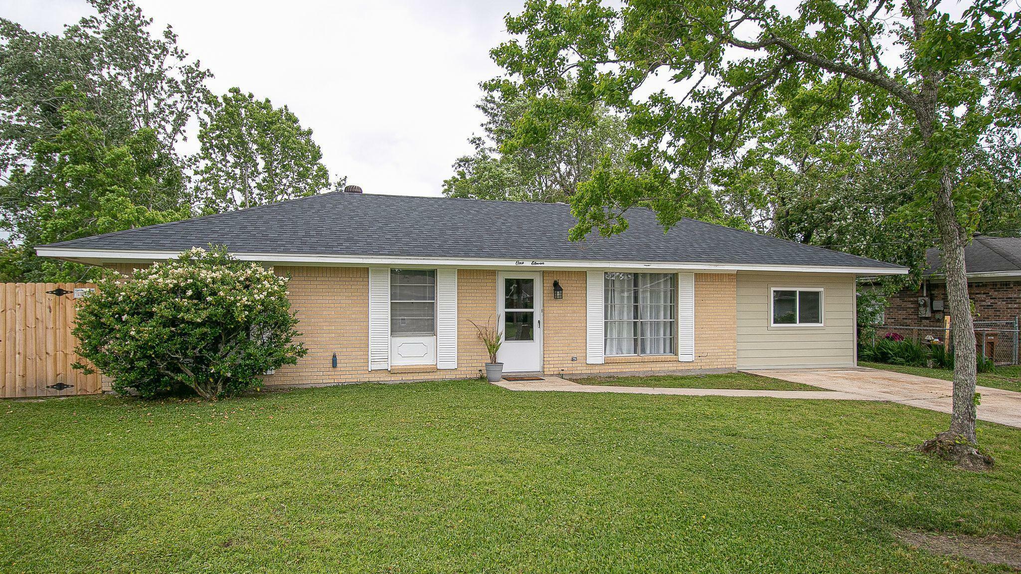 Property Photo:  111 Lassere Circle  MS 39560 