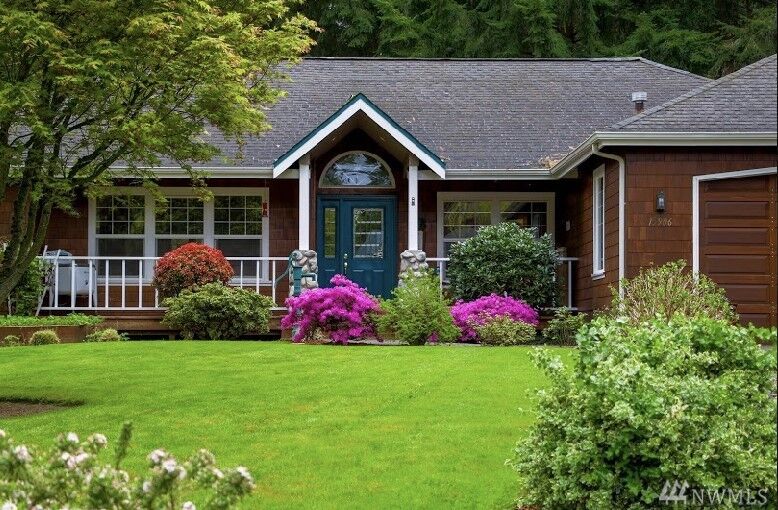 Property Photo:  15906 Lindsay Rd SE  WA 98597 