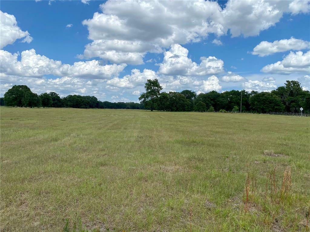 Property Photo:  Tract A Cr 738  FL 33597 