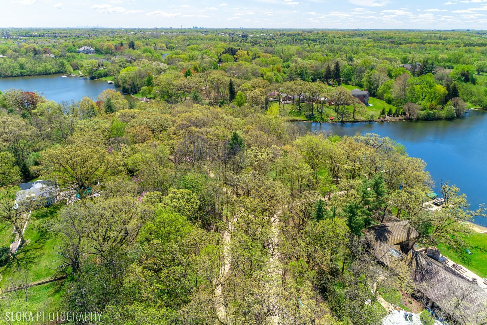 Property Photo: 75B Hawthorne Road IL 60010