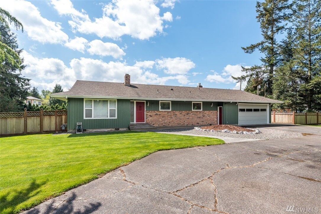 Property Photo: 549 Loomis Trail Rd WA 98264