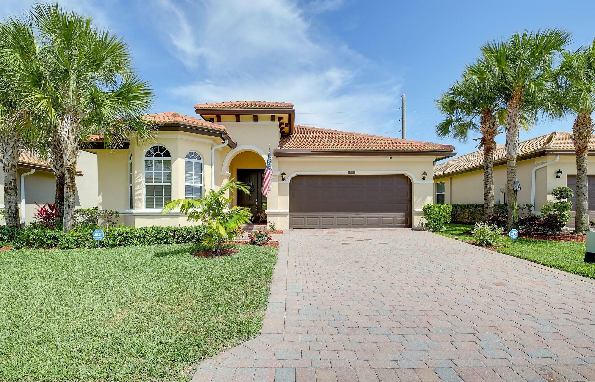 Property Photo:  7162 Prudencia Drive  FL 33463 