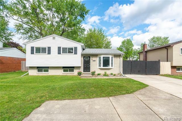 Property Photo: 10099 Beech Daly Road MI 48180