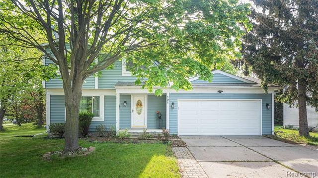 Property Photo:  101 Dalton Drive  MI 48307 