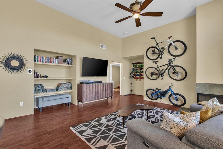 Property Photo: 11260 N 92nd Street 2122 AZ 85260