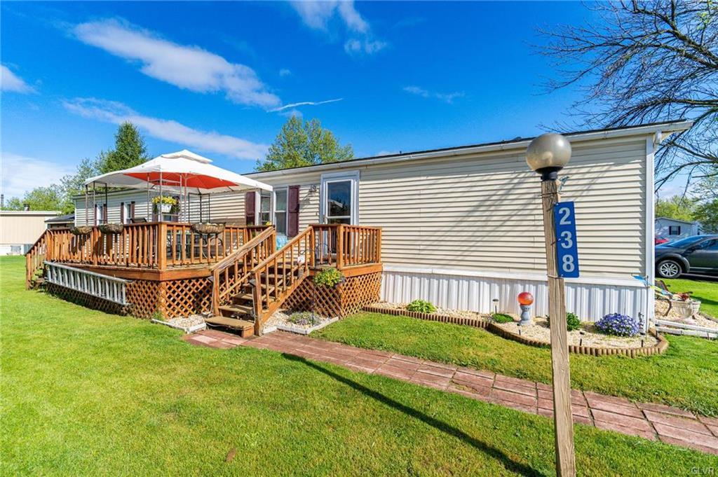 Property Photo:  238 Boxwood Court  PA 18014 