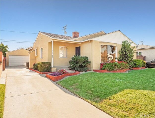 Property Photo: 10147 Harvest Avenue CA 90670