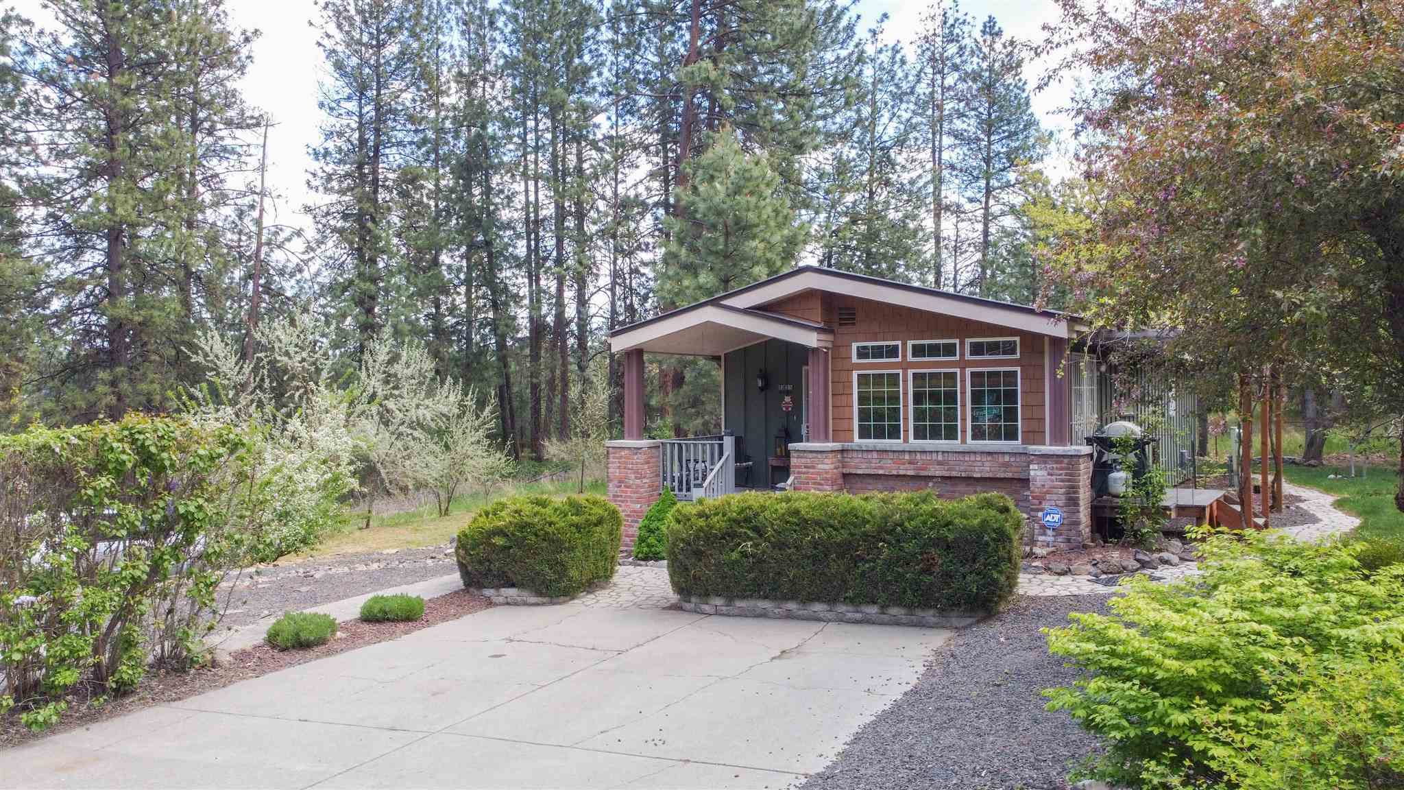 Property Photo:  1415 S Milton St  WA 99224 