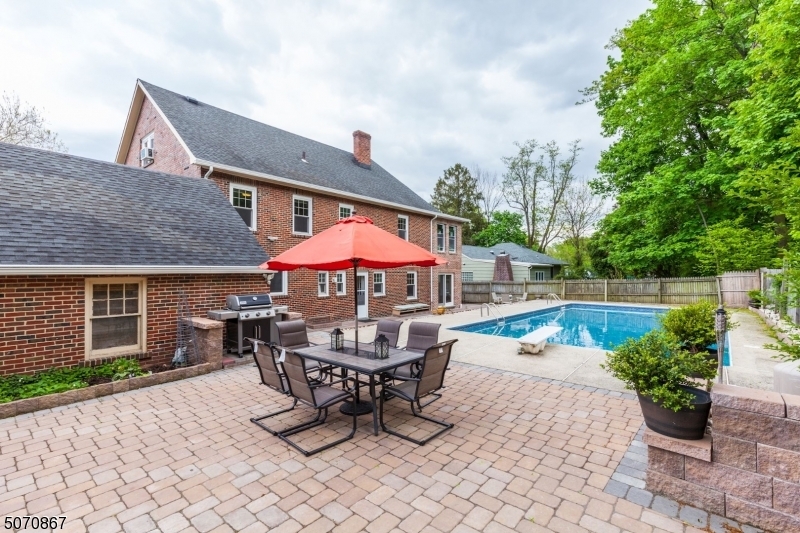 Property Photo: 11 Highland Pl NJ 07052