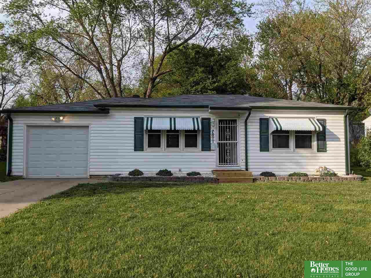 Property Photo:  7511 Terry  NE 68128 