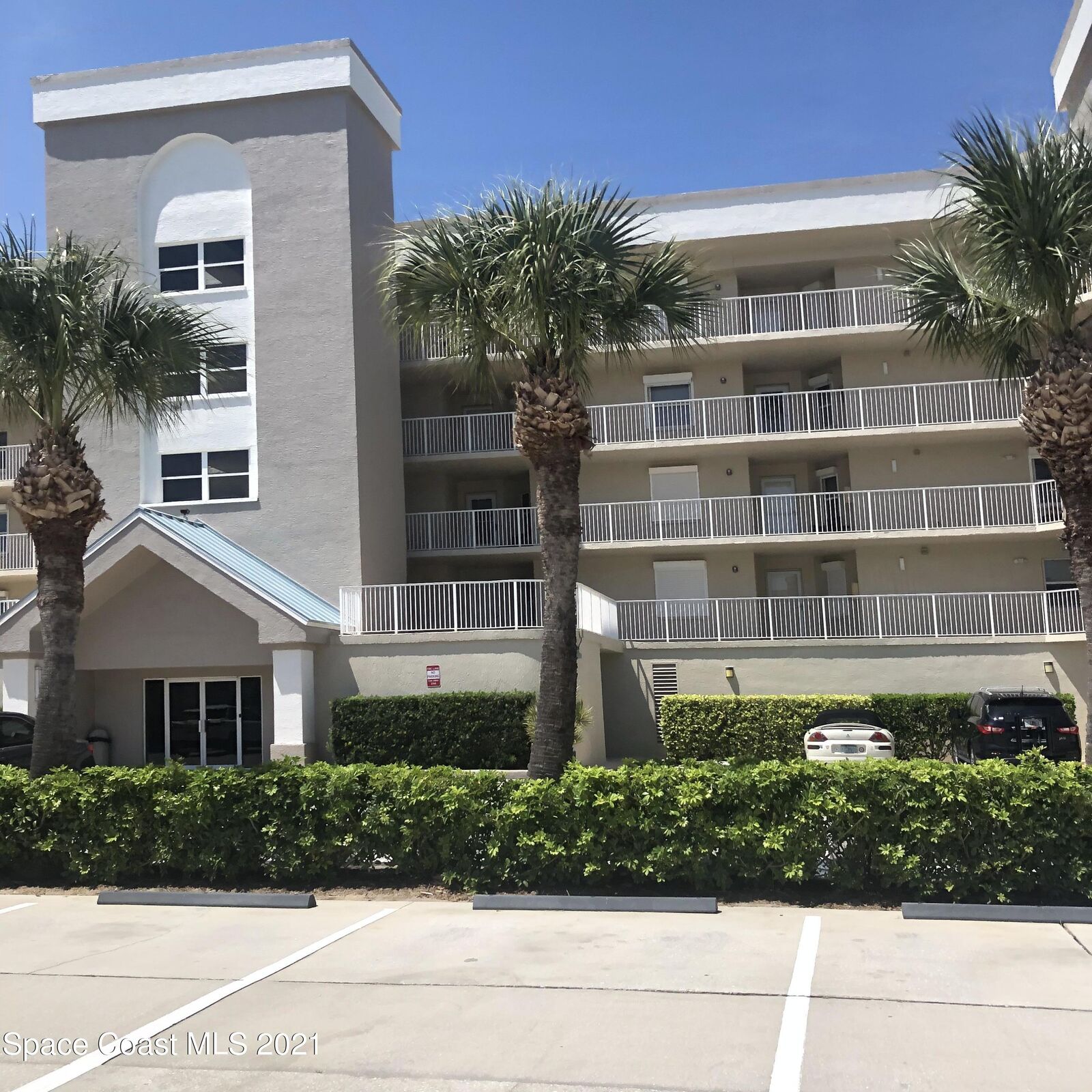 Property Photo: 604 Shorewood Drive FL 32920