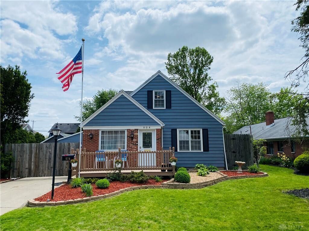 Property Photo: 904 Danbury Road OH 45420