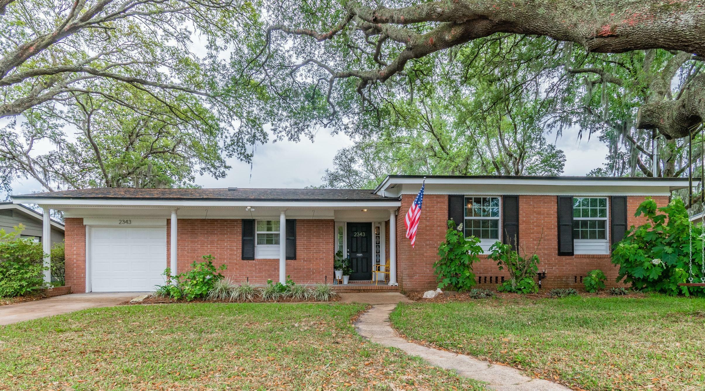 Property Photo: 2343 Mills Road FL 32216