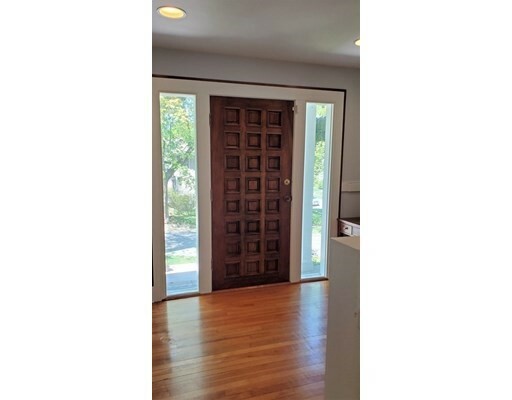 Property Photo: 9 Roseland Rd MA 01609