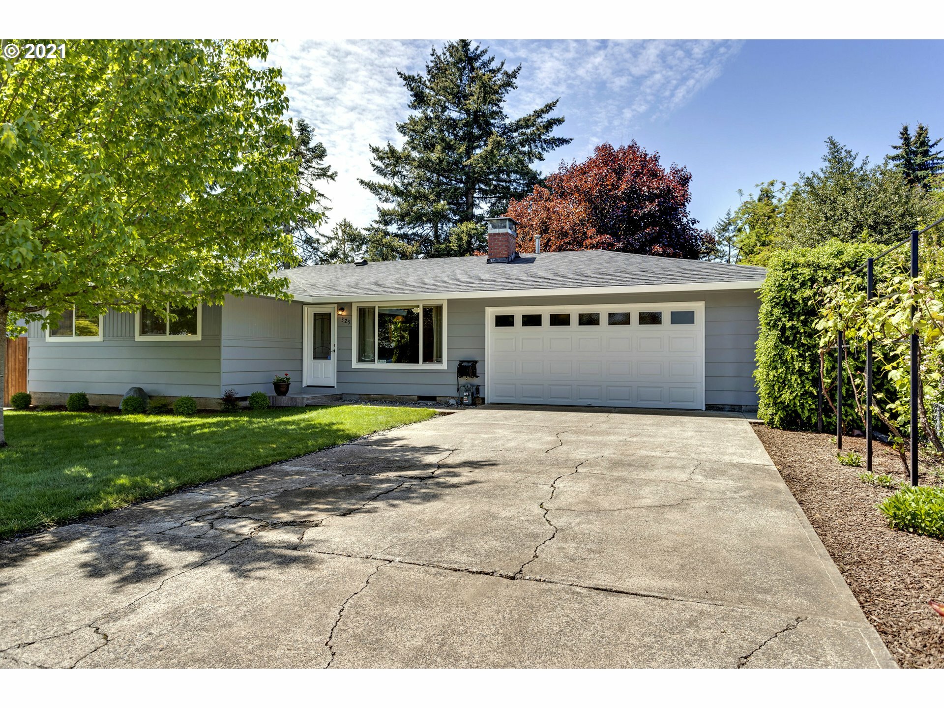 325 SE 154th Ave  Portland OR 97233 photo