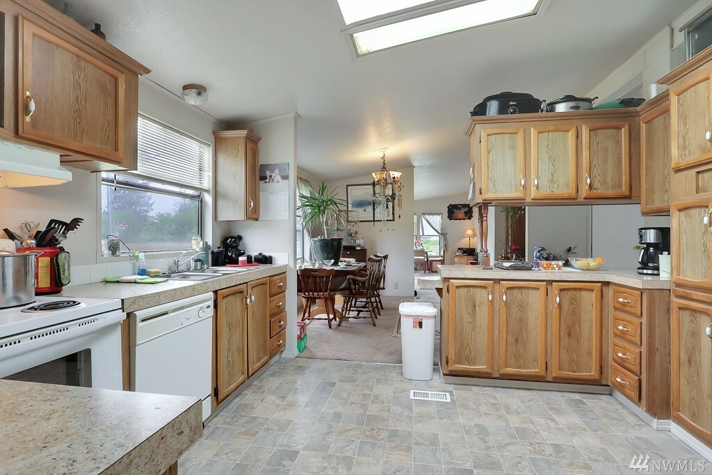 Property Photo:  10428 Aqueduct Dr E  WA 98445 