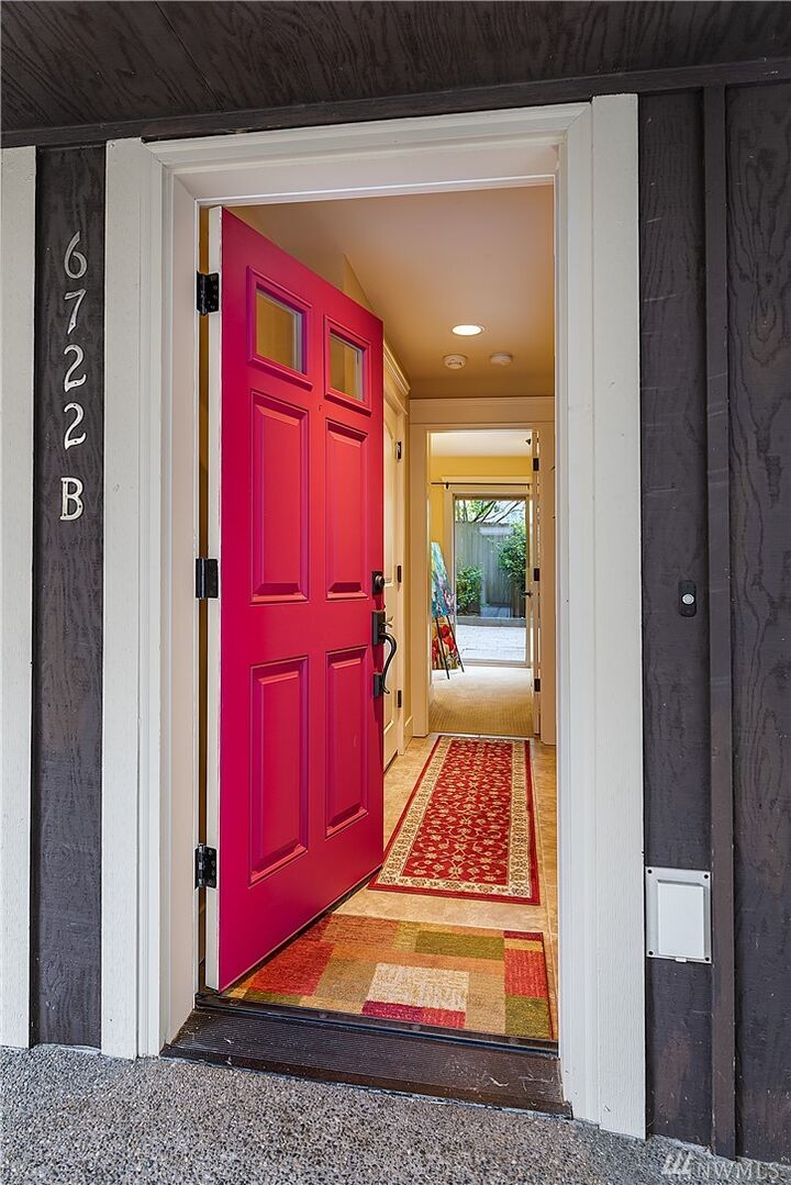 Property Photo: 6722 Alonzo Ave NW B WA 98117