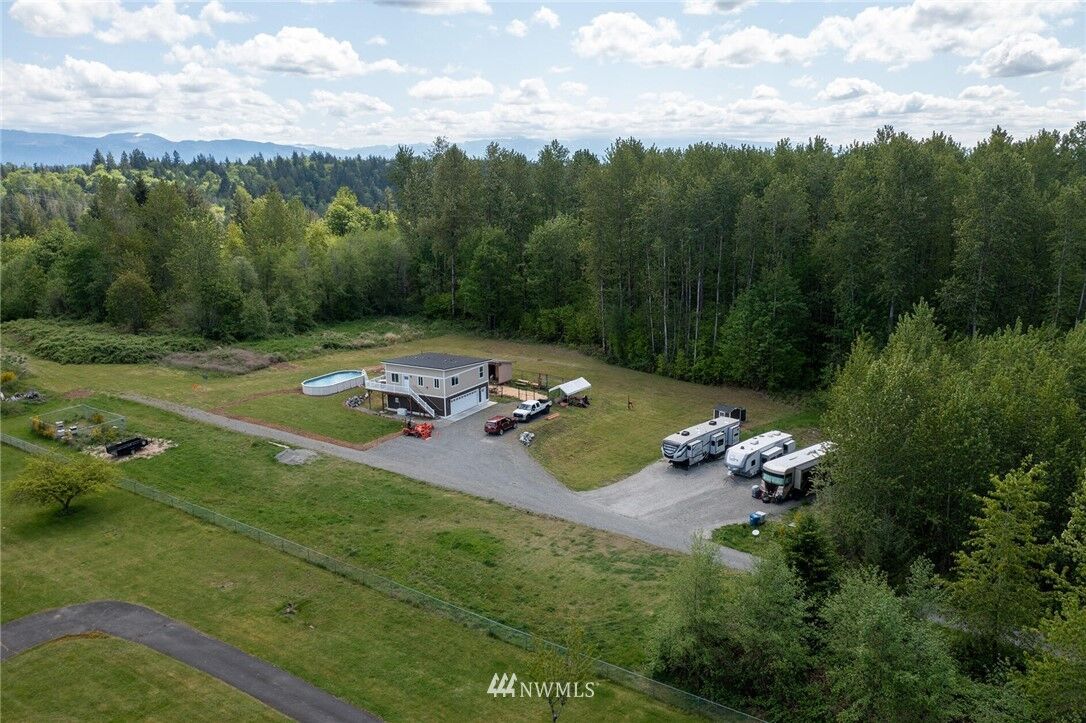 Property Photo: 17675 SE 304th Street WA 98042