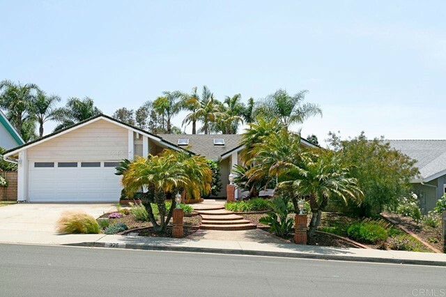 Property Photo:  925 Daisy Ave  CA 92011 